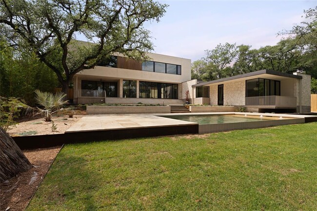 Building Photo - 4705 Balcones Dr
