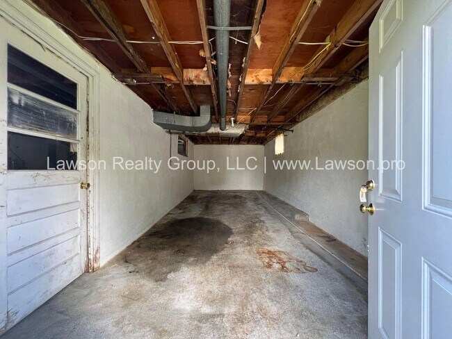 Building Photo - 511 Ruddell Rd