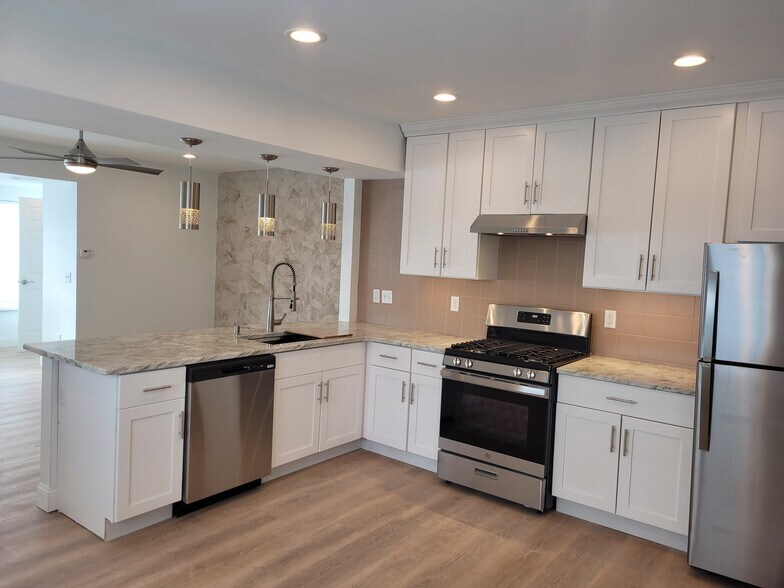 Building Photo - 3082 Norcott Dr