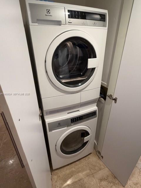 Building Photo - 210 174th St