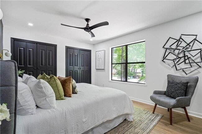 Building Photo - 1249 N Lea Ct SE