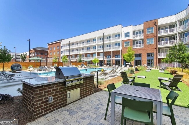 Building Photo - 550 Webb Gin House Rd