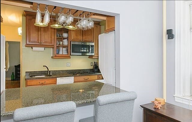 Building Photo - 10 Jamaicaway