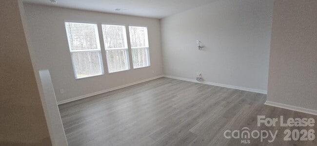Building Photo - 2324 Donnelly Hls Ln