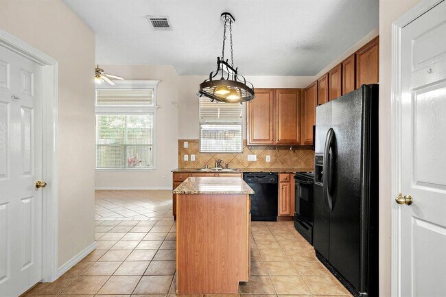 Building Photo - 816 Sterling Creek Cir