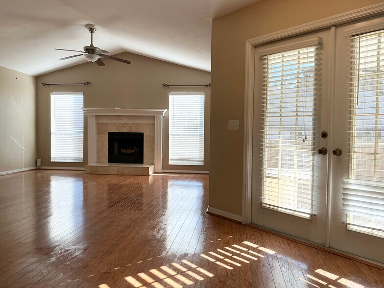 Building Photo - 8707 NW 10th Pl