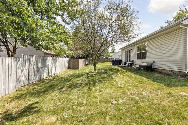 Building Photo - Beautifully Renovated Brownsburg Home