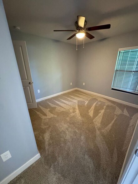 Building Photo - 1677 Lizette St SE