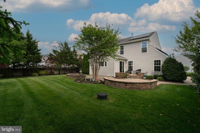 Building Photo - 10955 Southcoate Village Dr