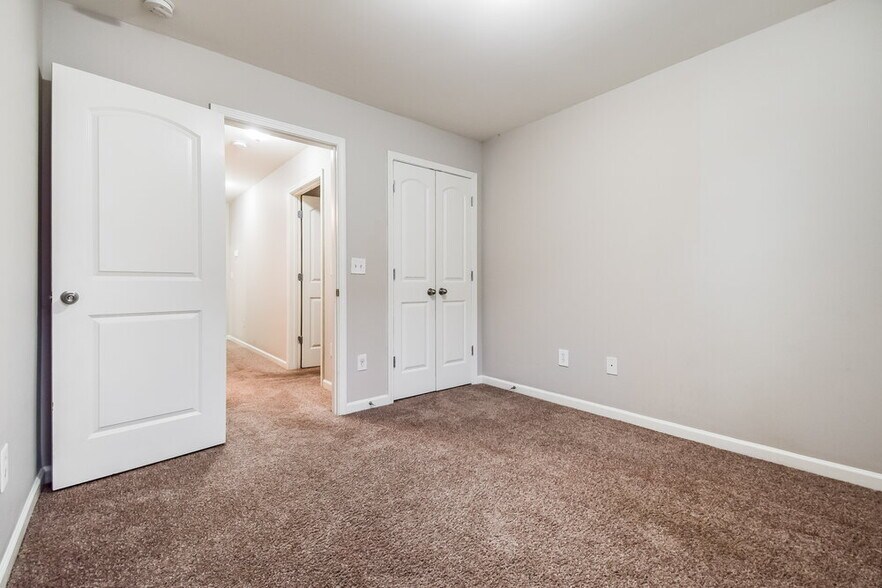 Building Photo - 54 Camden Way