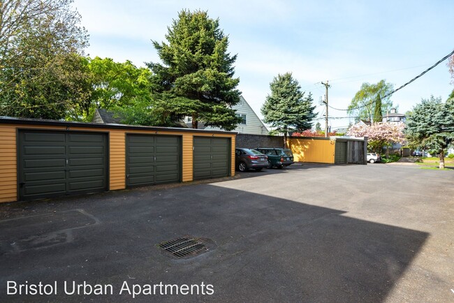 Building Photo - 3562 SE Harrison St