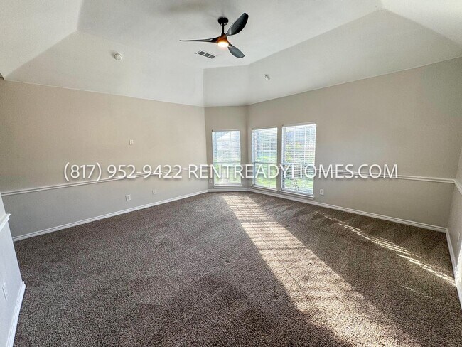 Building Photo - 2221 Overton Dr