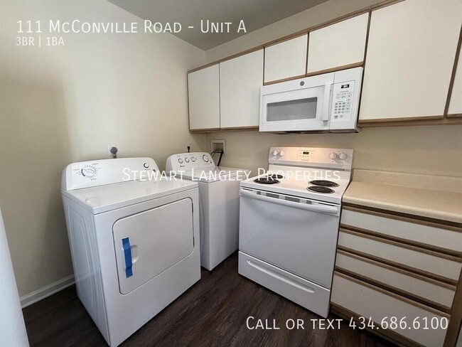 Building Photo - 111 McConville Rd