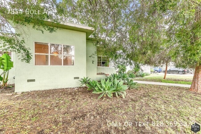 Building Photo - 7854 Goll Ave