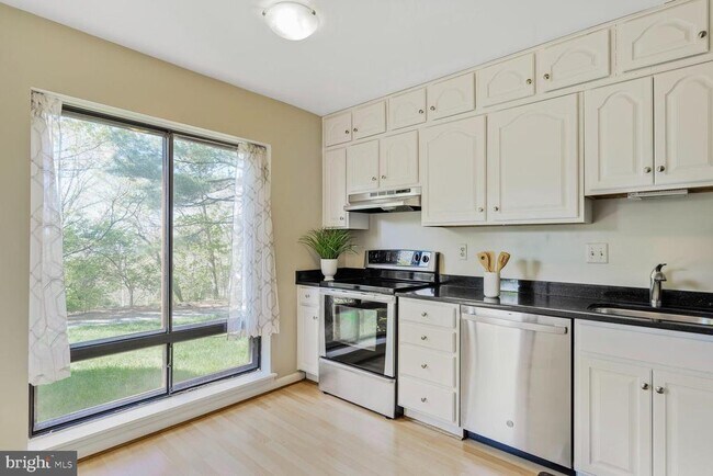 Building Photo - 106 Roberts Ln