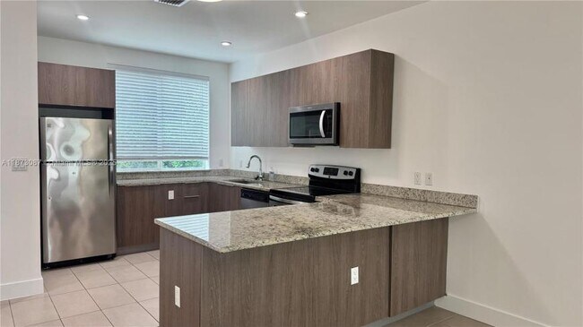 Building Photo - 2 bedroom in North Miami FL 33161