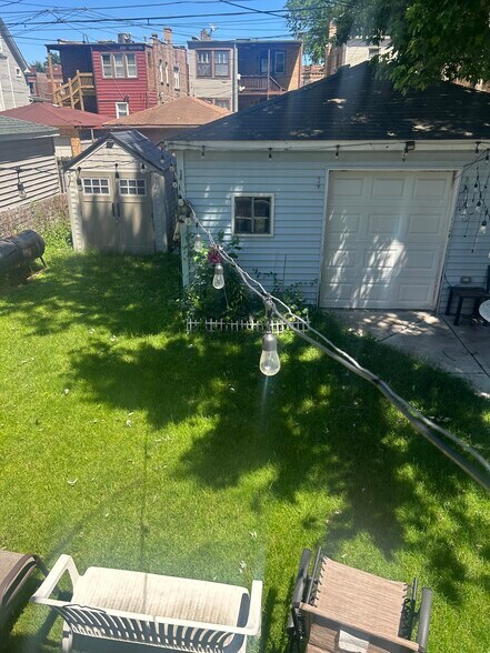 Building Photo - 917 N Leamington Ave