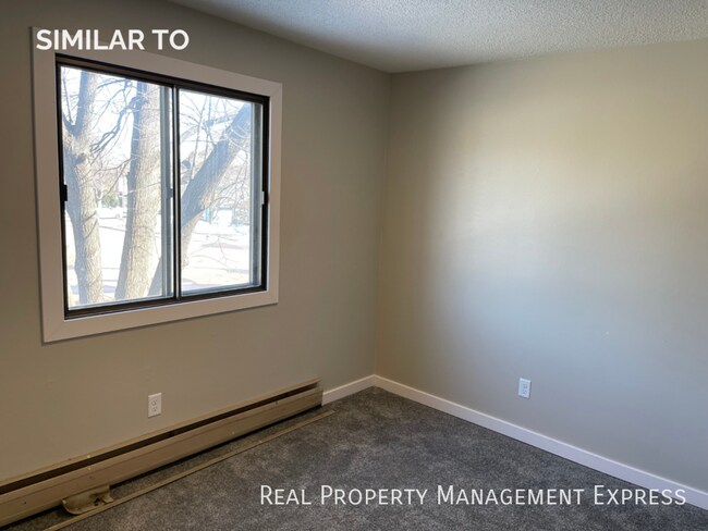 Building Photo - 2 Bedroom Apartment on the West Side