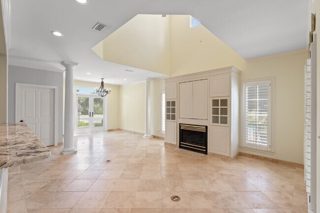 Building Photo - 3 bedroom/ 2.5 bathroom in Destin, FL!