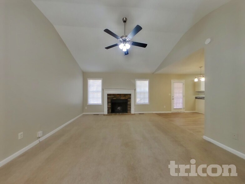 Building Photo - 125 Gracie Crossing
