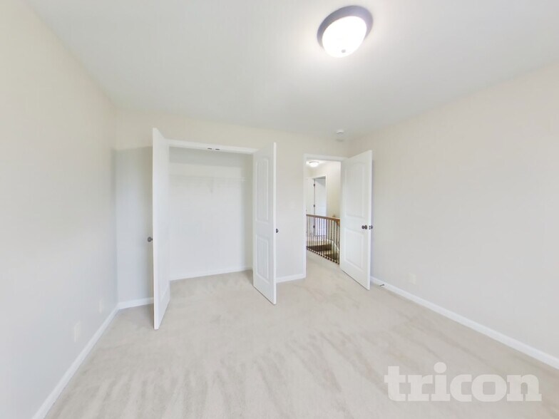 Building Photo - 1033 Dwight Eisenhower Way