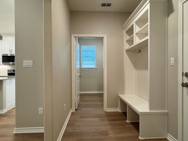Building Photo - 3065 Guinn Farms Rd