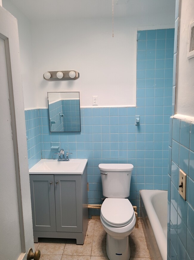 Building Photo - 531 Willow Ave