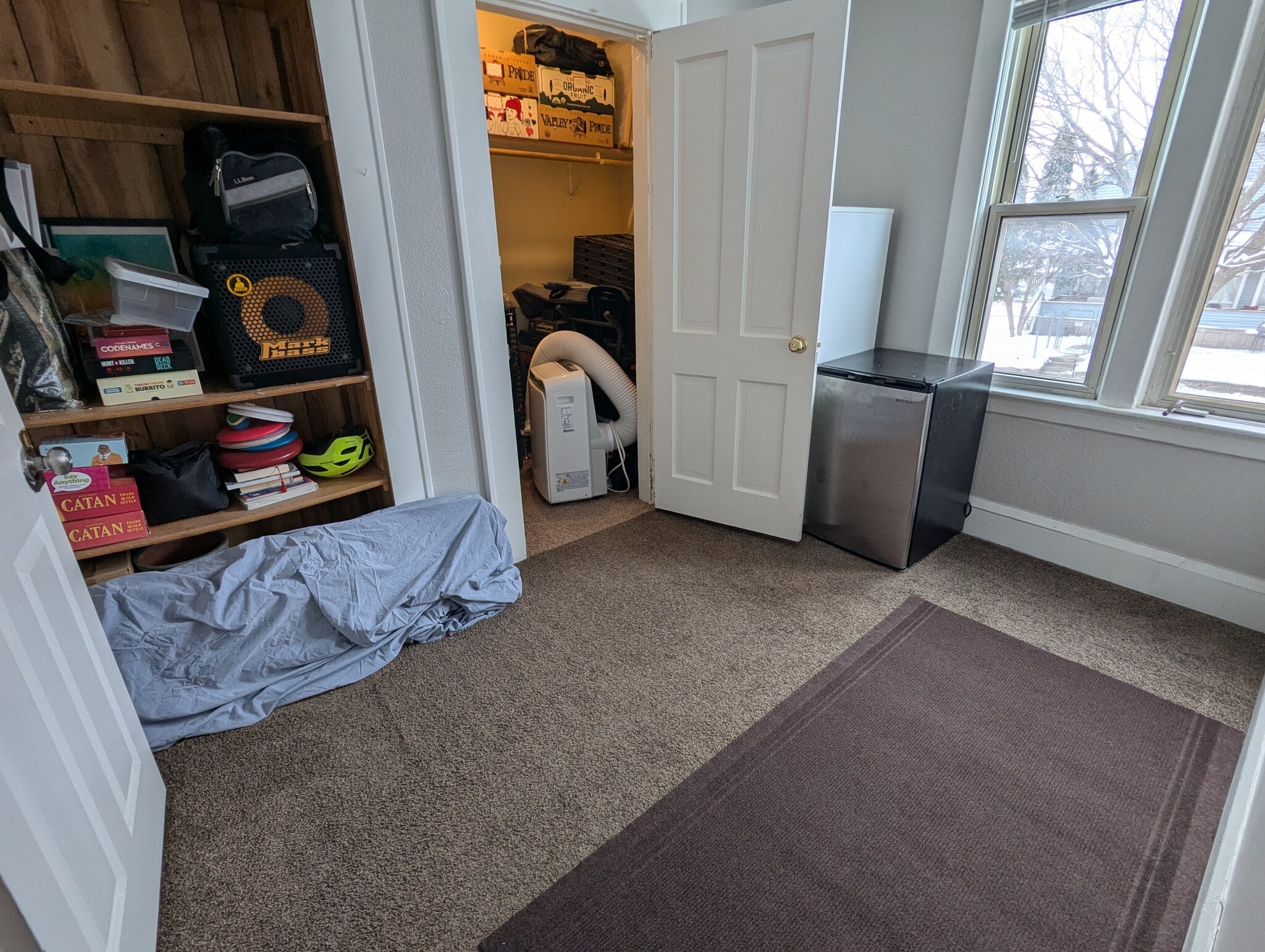 Building Photo - 732 Case Ave