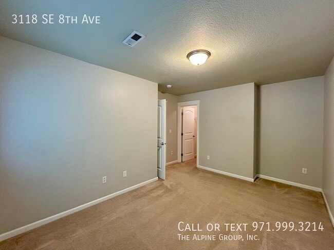 Building Photo - 3118 SE 8th Ave