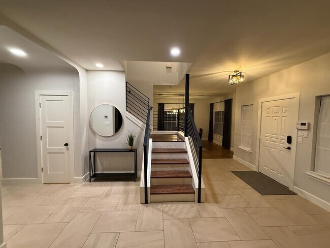 Building Photo - 1103 Water Hole Trail