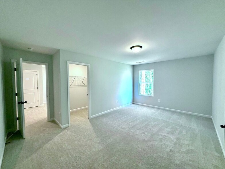 Building Photo - 1721 Jordan Brook Dr