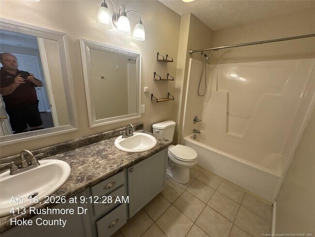 Building Photo - 413 Rushmore Ct