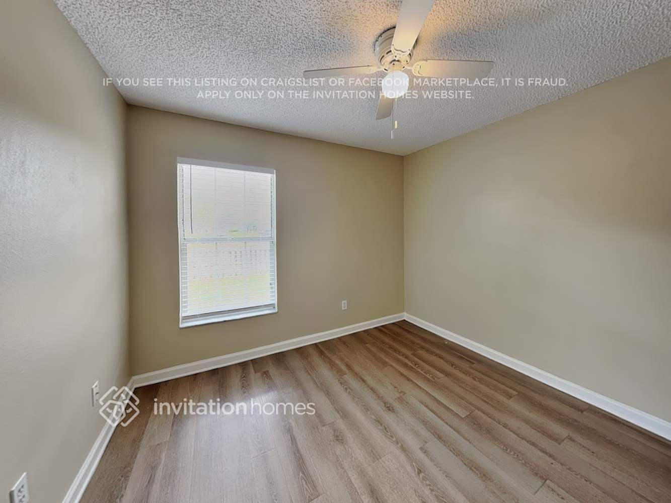 Building Photo - 896 Garden Glen Loop