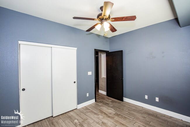 Building Photo - Modern 3Bdm 3Ba Home in a gated community!