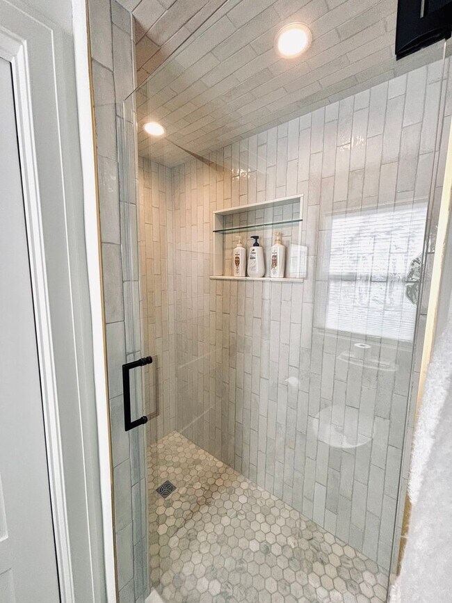 Building Photo - 7713 Knoll St