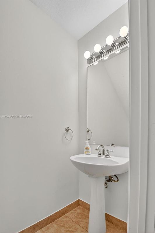 Building Photo - 16097 Poppy Seed Cir