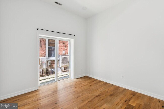 Building Photo - 2529-35 Frankford Ave