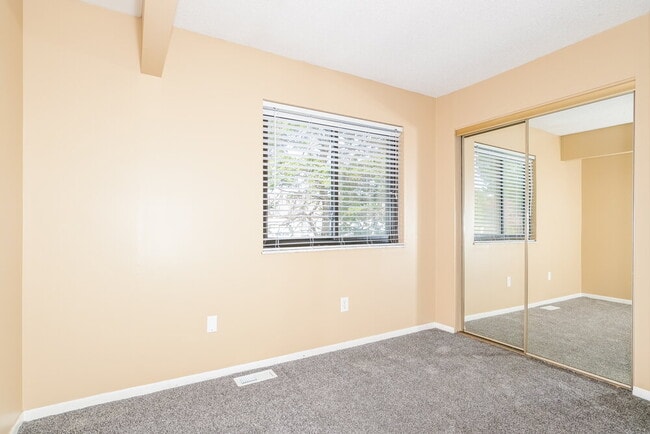 Building Photo - 3319 Tom Sawyer Dr