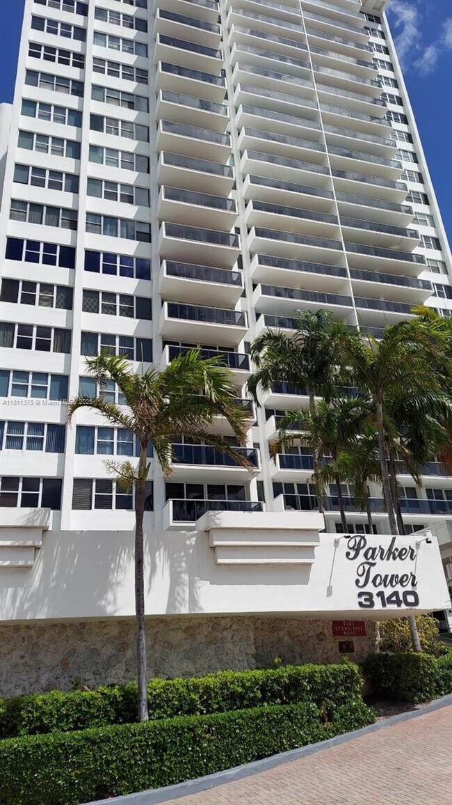 Building Photo - 3140 S Ocean Dr