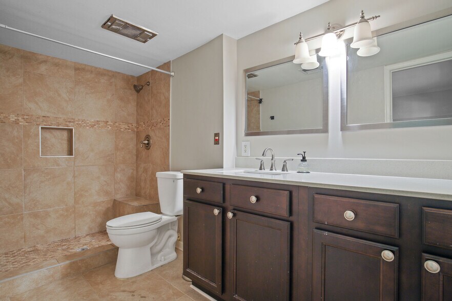 Building Photo - 93 La Rue Pl NW