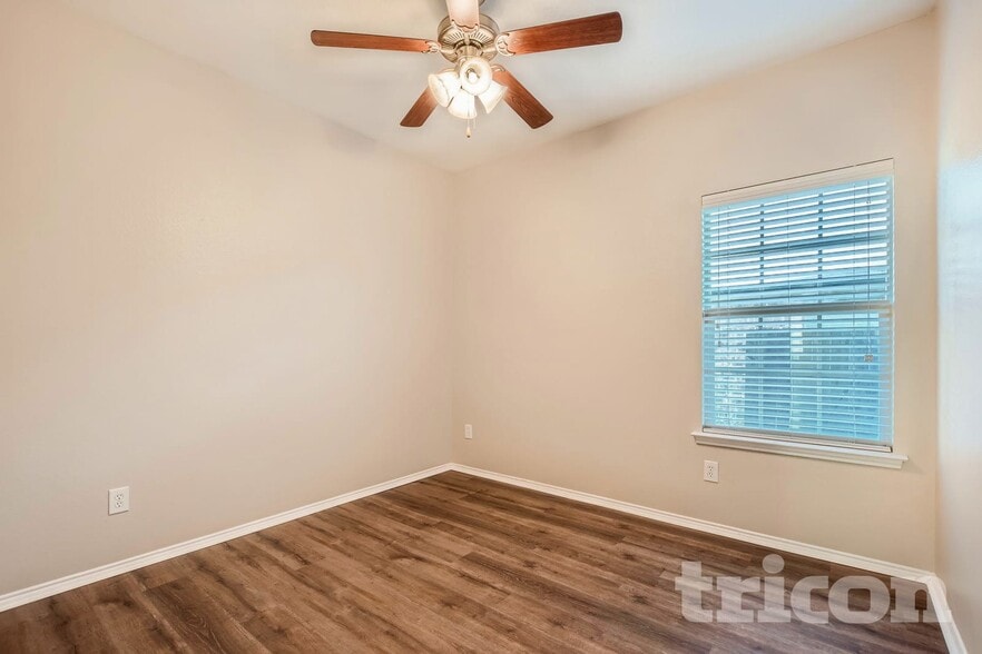 Building Photo - 2186 Liriope Ln