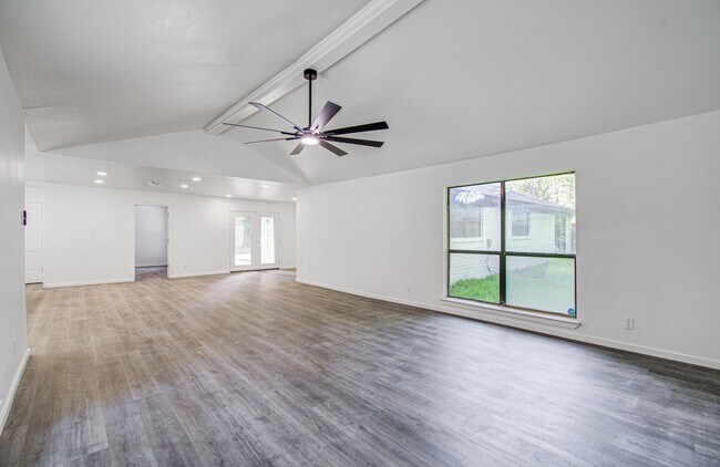 Building Photo - 816 Glen Hollow Dr