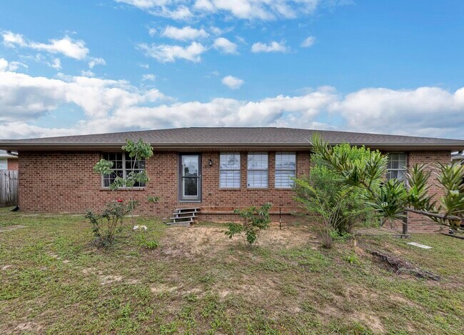Building Photo - 131 Bronze Cir