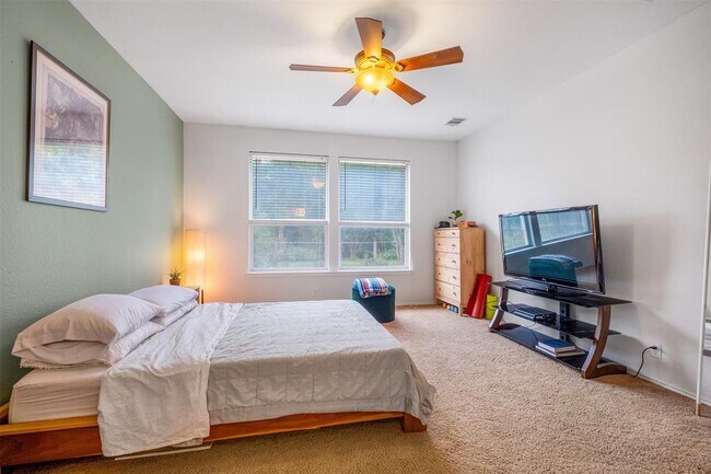 Building Photo - 16853 Tortoise St
