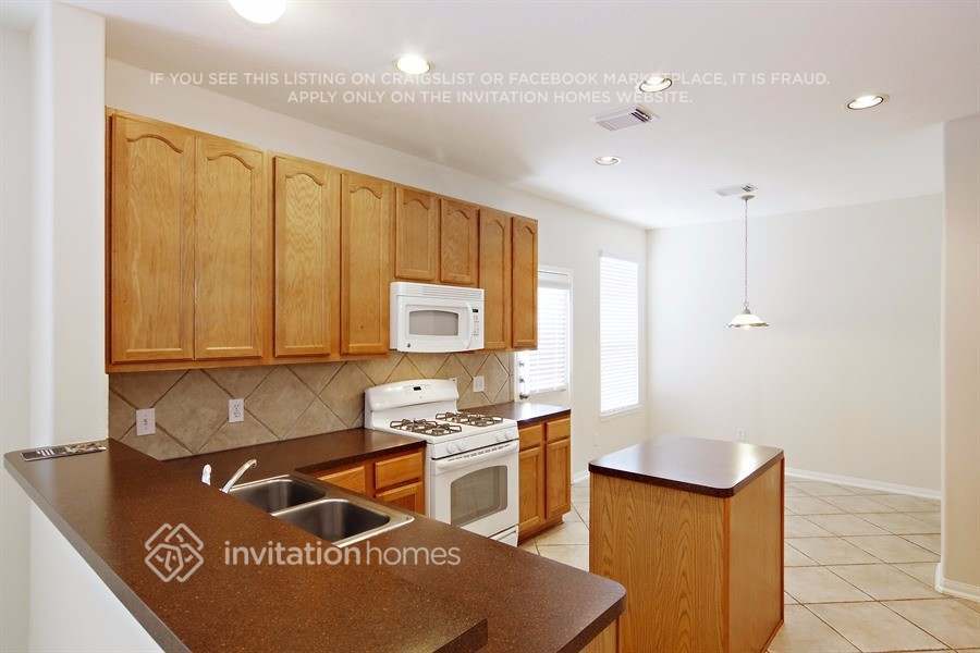 Building Photo - 24514 Kestrel View