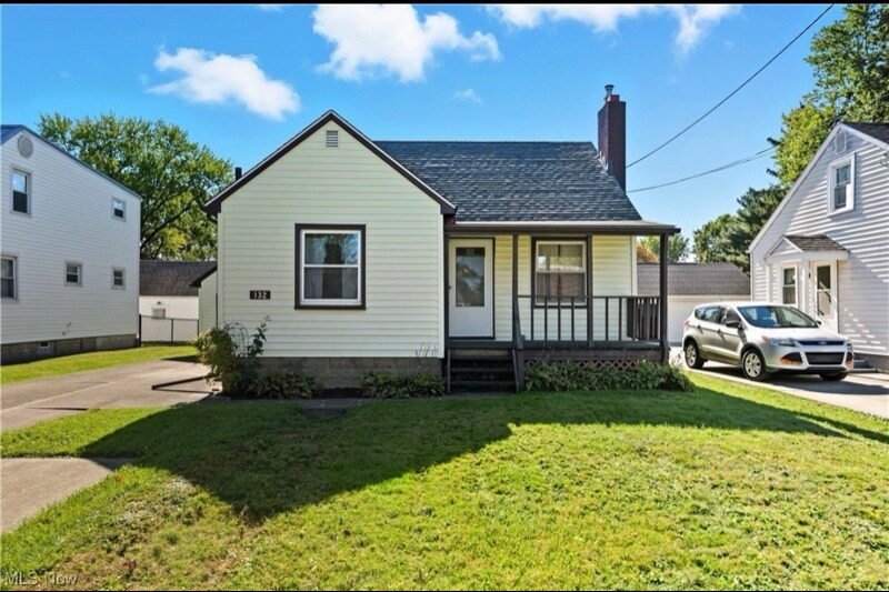 Primary Photo - 132 33rd St SE