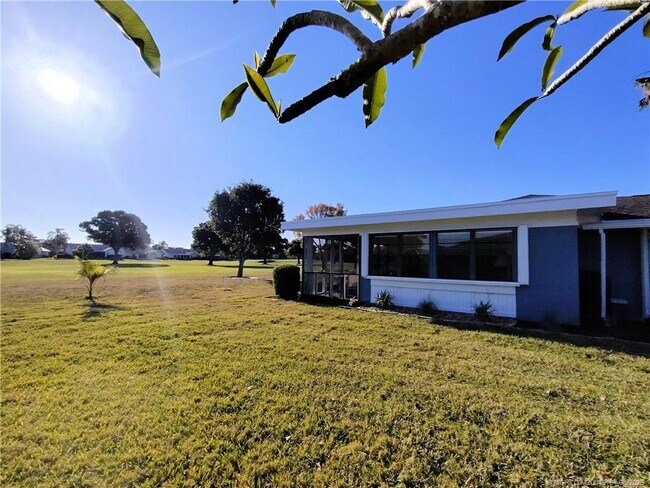 Building Photo - 5211 SE Sea Island Way