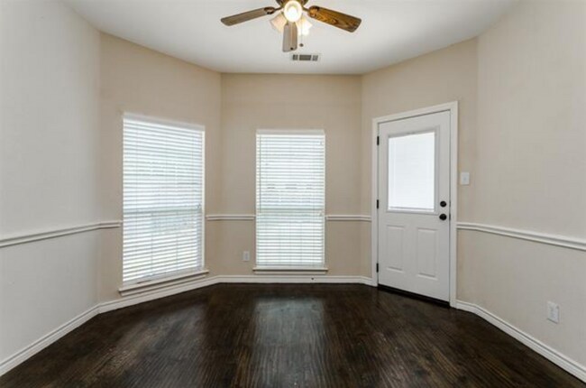 Building Photo - 107 Pinedale Dr