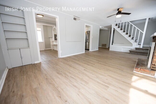 Building Photo - 315 E Park Dr