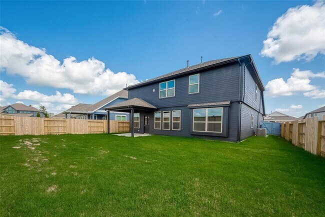 Building Photo - 32419 Fly Fish Wy